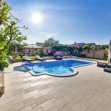 Stunning Home In Vodice Nyaraló *